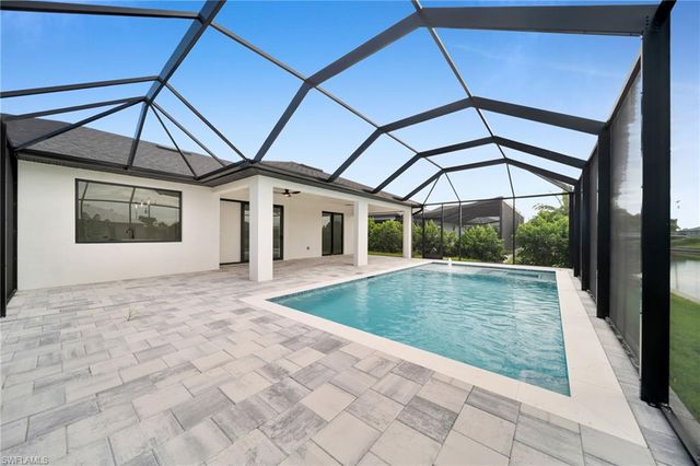 634 SE 1st TER, Cape Coral, FL 33990