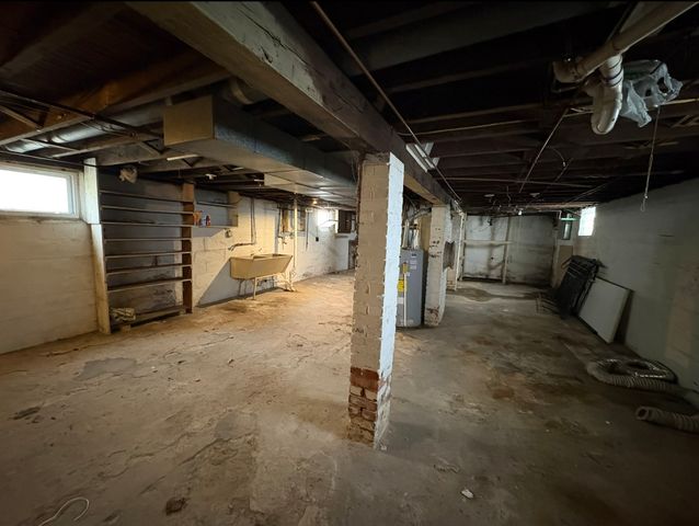 806 HESS Avenue, Erie, PA 16503
