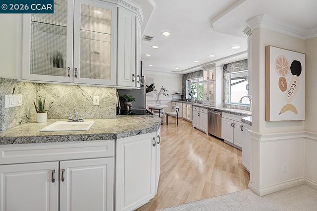 1605 Ptarmigan Dr 1B, Walnut Creek, CA 94595