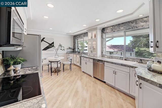 1605 Ptarmigan Dr 1B, Walnut Creek, CA 94595