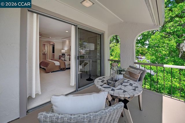 1605 Ptarmigan Dr 1B, Walnut Creek, CA 94595