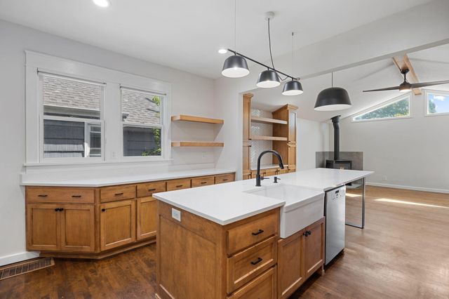 5705 Pleasant Avenue, Minneapolis, MN 55419