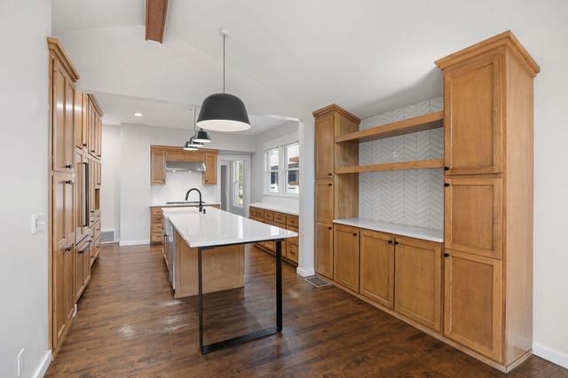 5705 Pleasant Avenue, Minneapolis, MN 55419