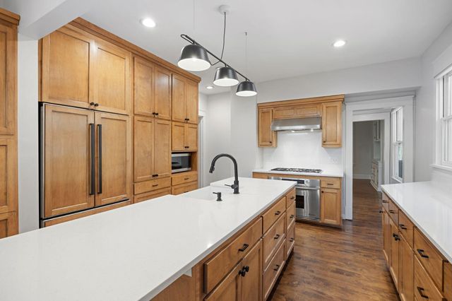 5705 Pleasant Avenue, Minneapolis, MN 55419