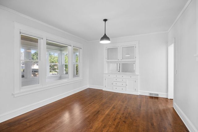5705 Pleasant Avenue, Minneapolis, MN 55419