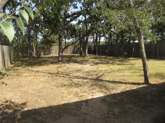 306 Fairway Drive A, Bryan, TX 77801