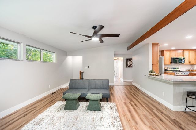 4911 Sturgeon Creek Parkway, Midland, MI 48640