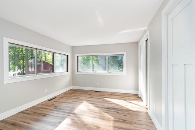 4911 Sturgeon Creek Parkway, Midland, MI 48640