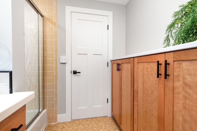 4911 Sturgeon Creek Parkway, Midland, MI 48640