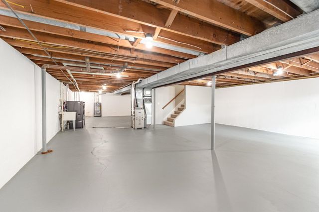 4911 Sturgeon Creek Parkway, Midland, MI 48640