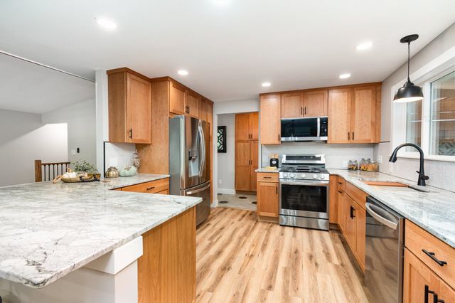 4911 Sturgeon Creek Parkway, Midland, MI 48640