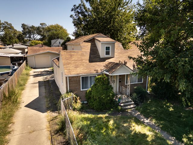 4821 S Lotus Avenue, Chicago, IL 60638