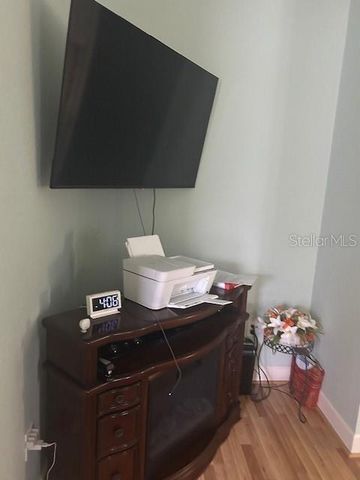 489 MEANDERING WAY, Polk City, FL 33868