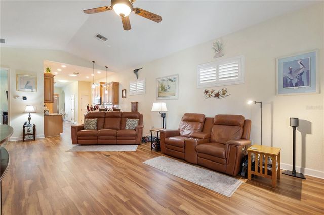 489 MEANDERING WAY, Polk City, FL 33868