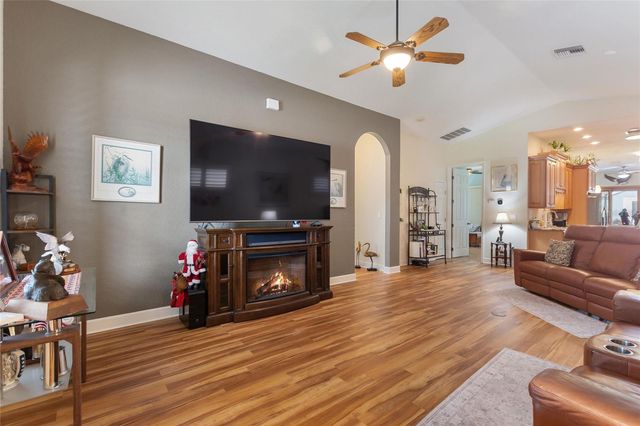 489 MEANDERING WAY, Polk City, FL 33868