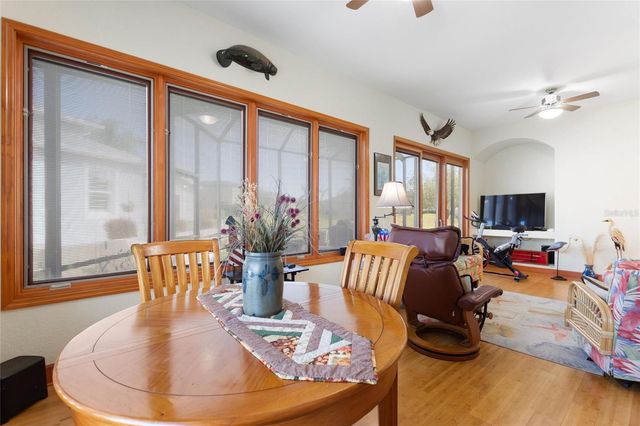 489 MEANDERING WAY, Polk City, FL 33868