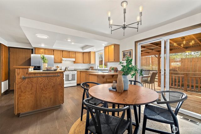 4926 Forest Drive, Everett, WA 98203