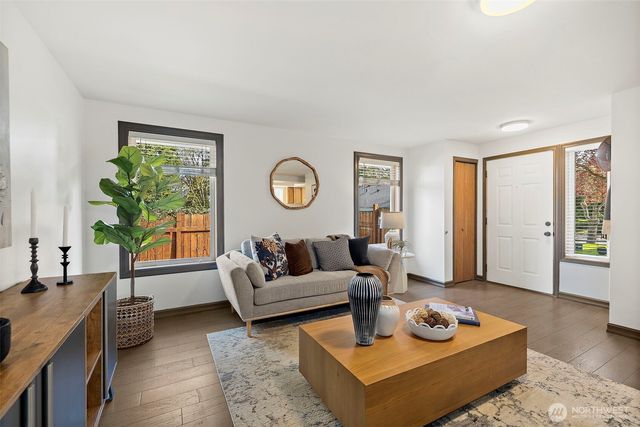 4926 Forest Drive, Everett, WA 98203