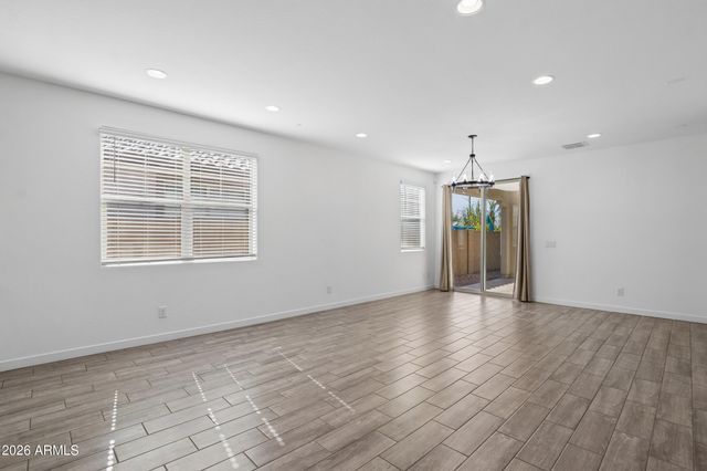 73 E CAPRICORN Way, Chandler, AZ 85249