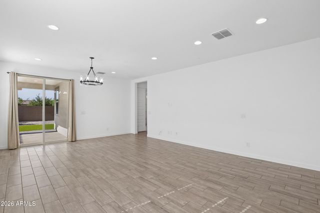 73 E CAPRICORN Way, Chandler, AZ 85249