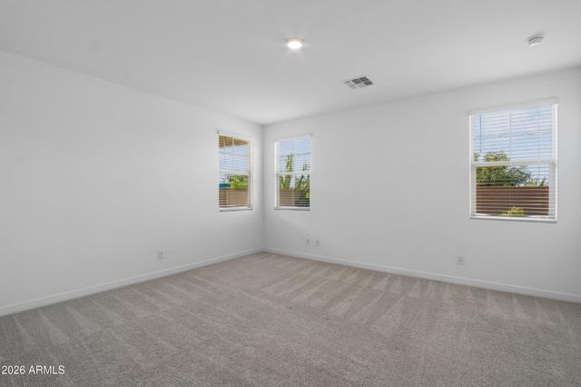 73 E CAPRICORN Way, Chandler, AZ 85249