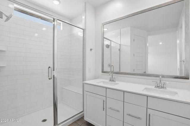 73 E CAPRICORN Way, Chandler, AZ 85249