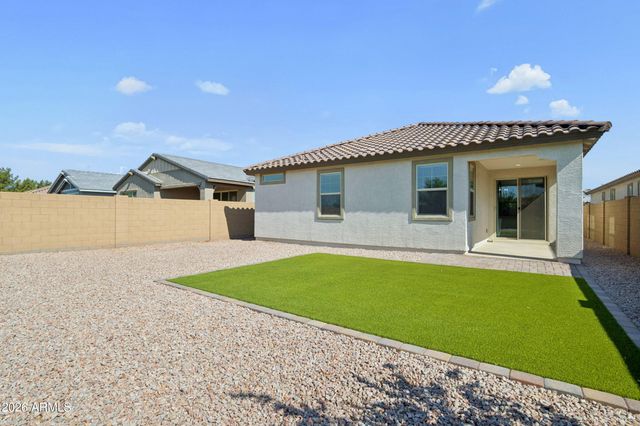 73 E CAPRICORN Way, Chandler, AZ 85249
