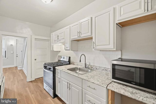 821 PONTIAC, Baltimore, MD 21225