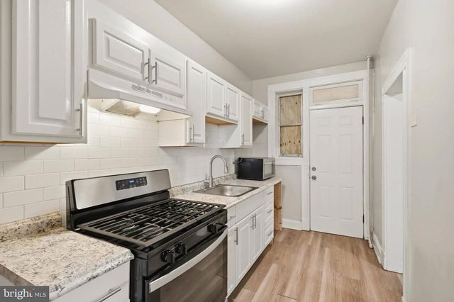 821 PONTIAC, Baltimore, MD 21225