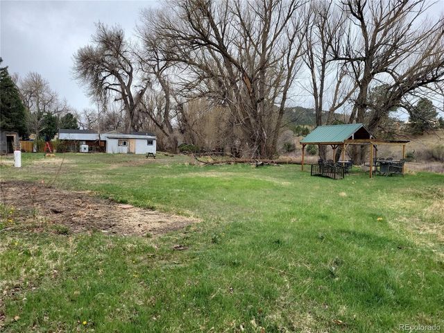 9071 S Frink Rd, Larkspur, CO 80118