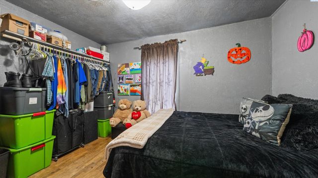 2021 W 4th Ave, Kennewick, WA 99336