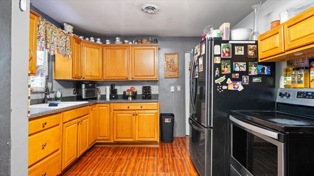 2021 W 4th Ave, Kennewick, WA 99336