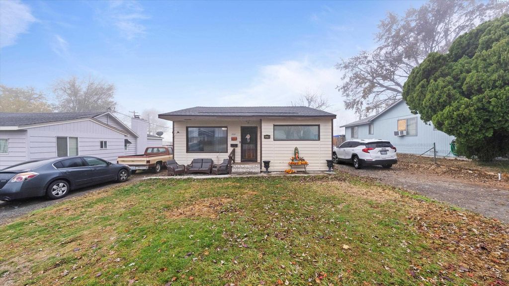 2021 W 4th Ave, Kennewick, WA 99336