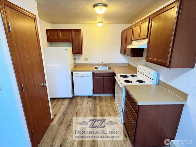 10712 64th Avenue E, Puyallup, WA 98373