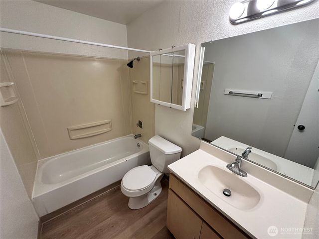 10712 64th Avenue E, Puyallup, WA 98373