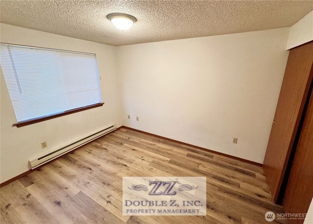 10712 64th Avenue E, Puyallup, WA 98373