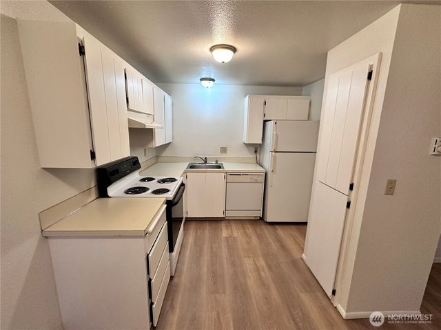 10712 64th Avenue E, Puyallup, WA 98373