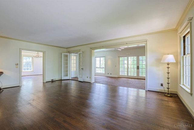 11 Weebetook Lane, Cincinnati, OH 45208