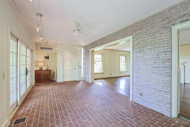 11 Weebetook Lane, Cincinnati, OH 45208