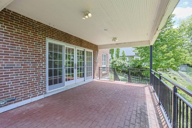 11 Weebetook Lane, Cincinnati, OH 45208