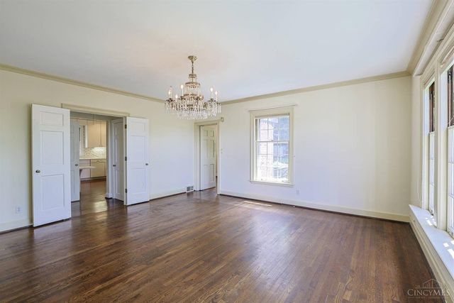 11 Weebetook Lane, Cincinnati, OH 45208