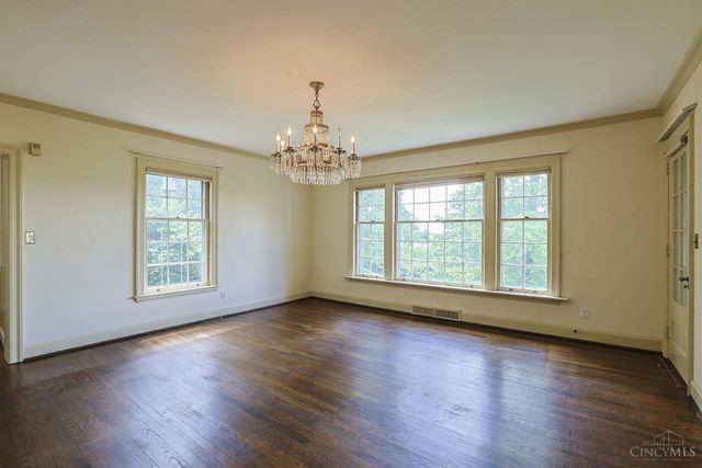 11 Weebetook Lane, Cincinnati, OH 45208