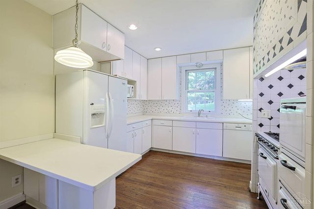 11 Weebetook Lane, Cincinnati, OH 45208