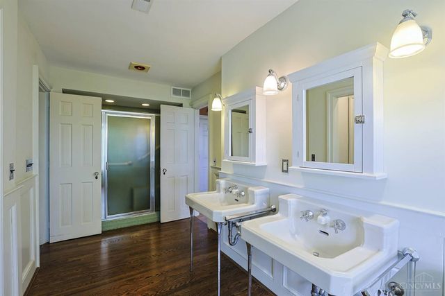 11 Weebetook Lane, Cincinnati, OH 45208