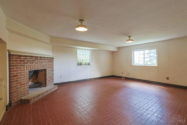 11 Weebetook Lane, Cincinnati, OH 45208