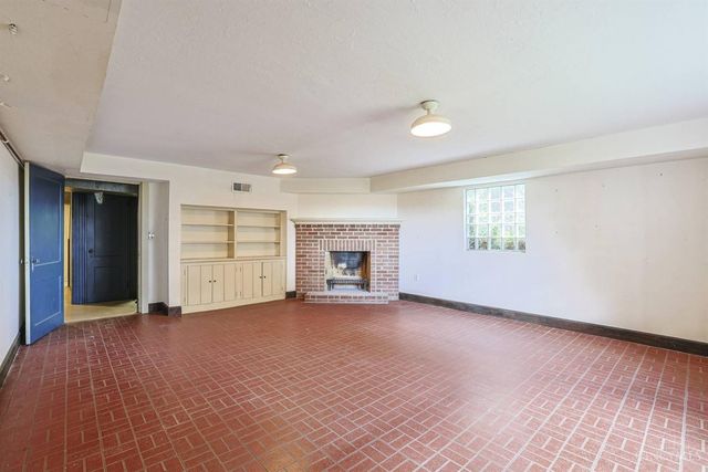 11 Weebetook Lane, Cincinnati, OH 45208