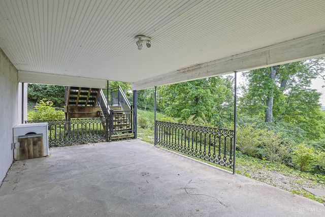 11 Weebetook Lane, Cincinnati, OH 45208