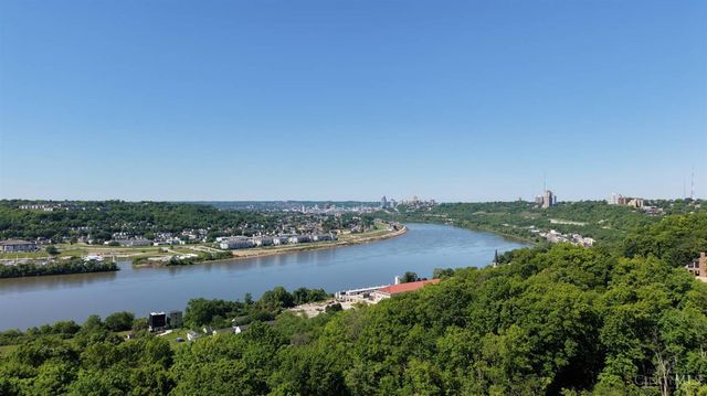 11 Weebetook Lane, Cincinnati, OH 45208