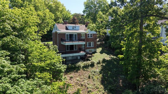 11 Weebetook Lane, Cincinnati, OH 45208