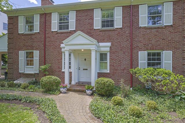 11 Weebetook Lane, Cincinnati, OH 45208